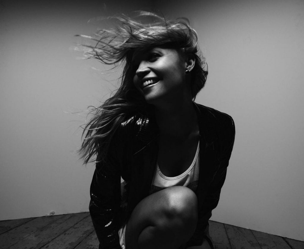 Curiosities Insider Interviews Alexia Bomtempo Flying Hair