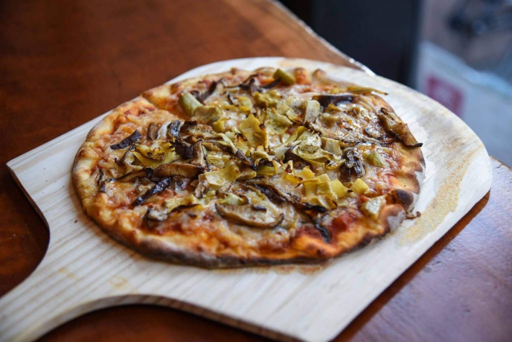 Dining 3 Vegan Restaurants Blossom Marble Bottomed Pizza