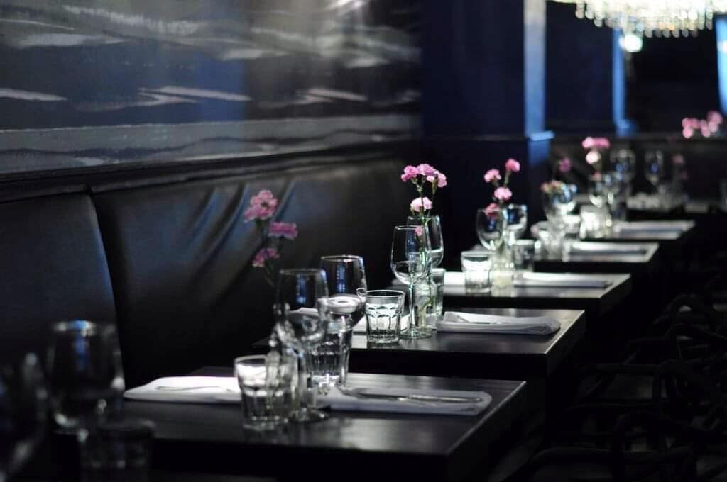 Dining Pescatore Restaurant Manhattan Tables