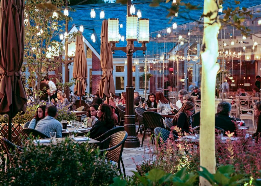 Dining Tavern on the Green Garden