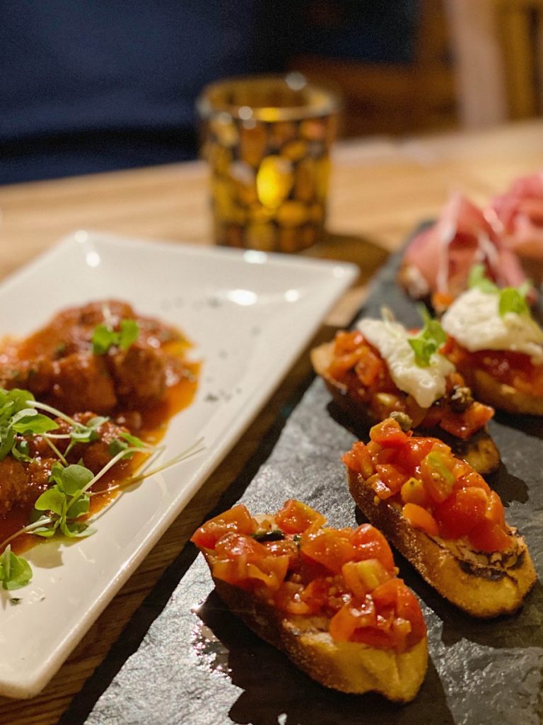 Dining Tramonti Authentic Italian Restaurant NYC Thumbnail