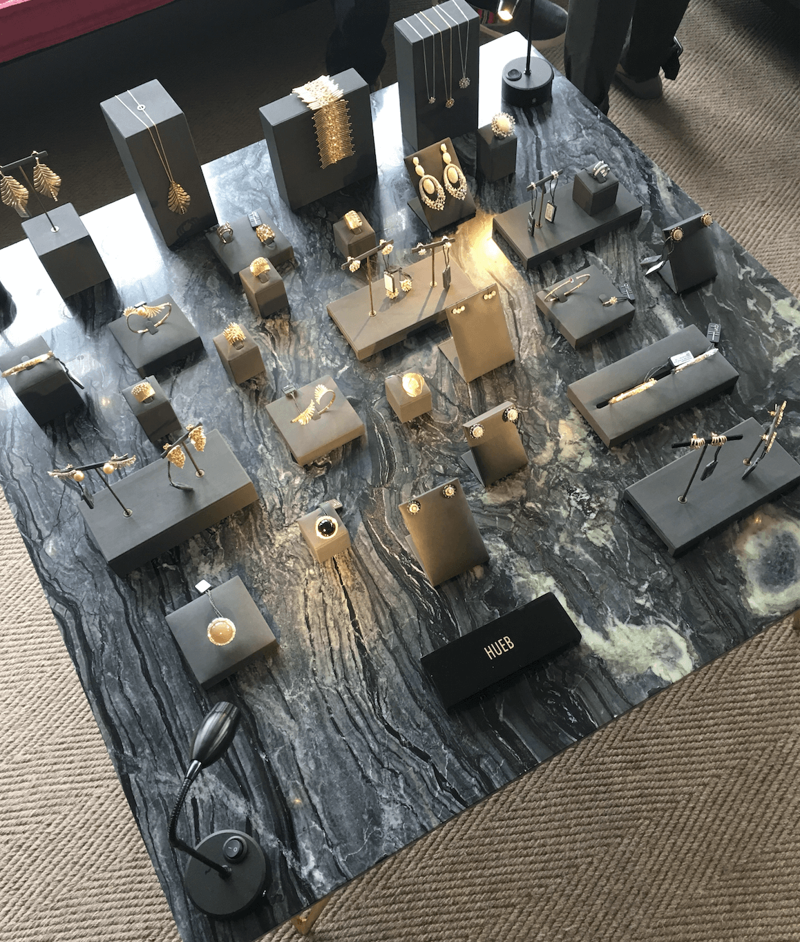 Our Experts Recaps Julls 2016 Jewelry Hueb Table