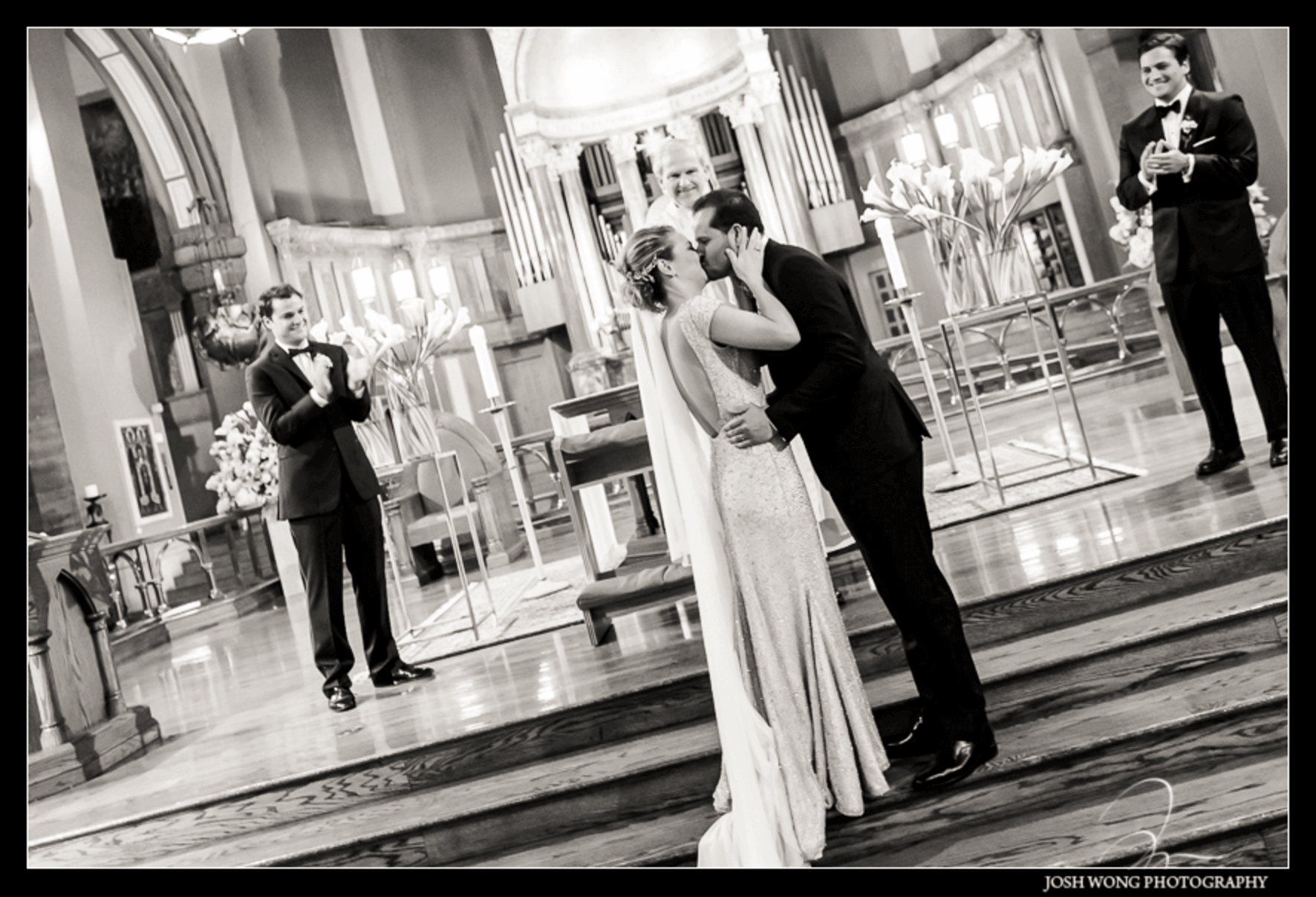 Shop NYC Weddings Martina Campos Cedar Lake Kiss Church