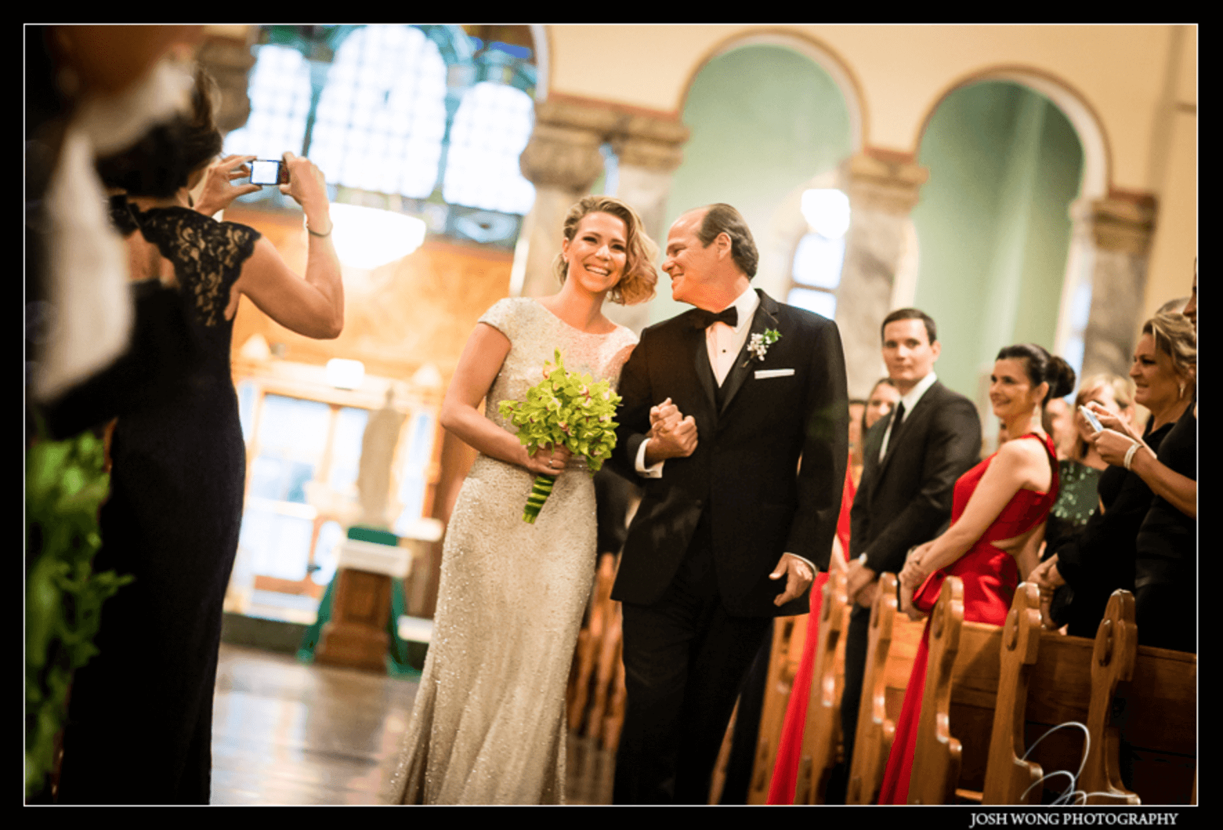 Shop NYC Weddings Martina Campos Cedar Lake Walking In