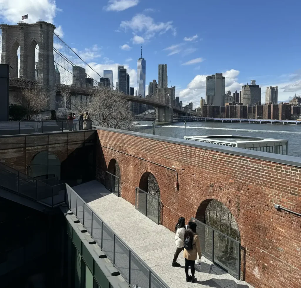 View from the Rooftop of Empire Stores in Dumbo, Brooklyn, New York - NYC like a pro